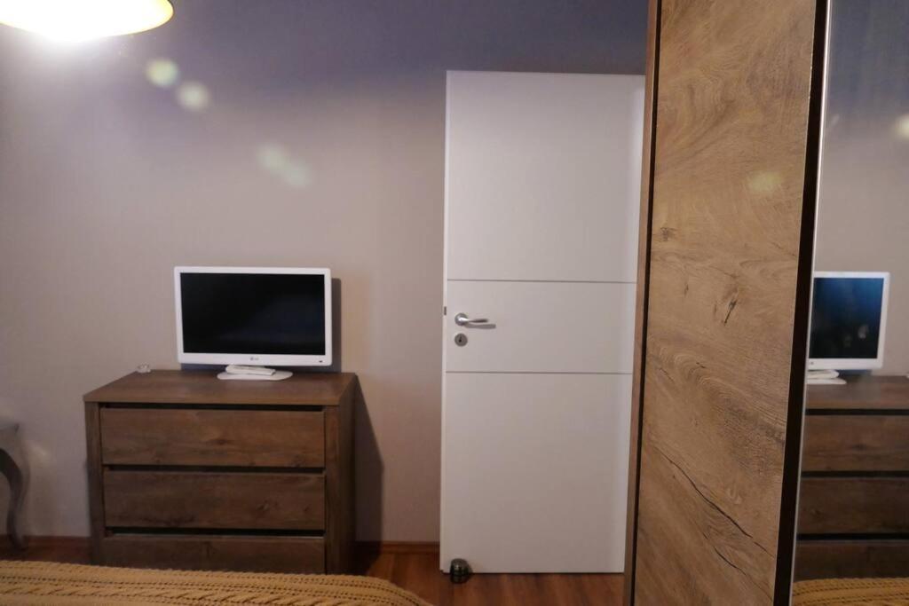 Apartament In Cartier Avantgarden Cu Semineu! Брашов Екстериор снимка